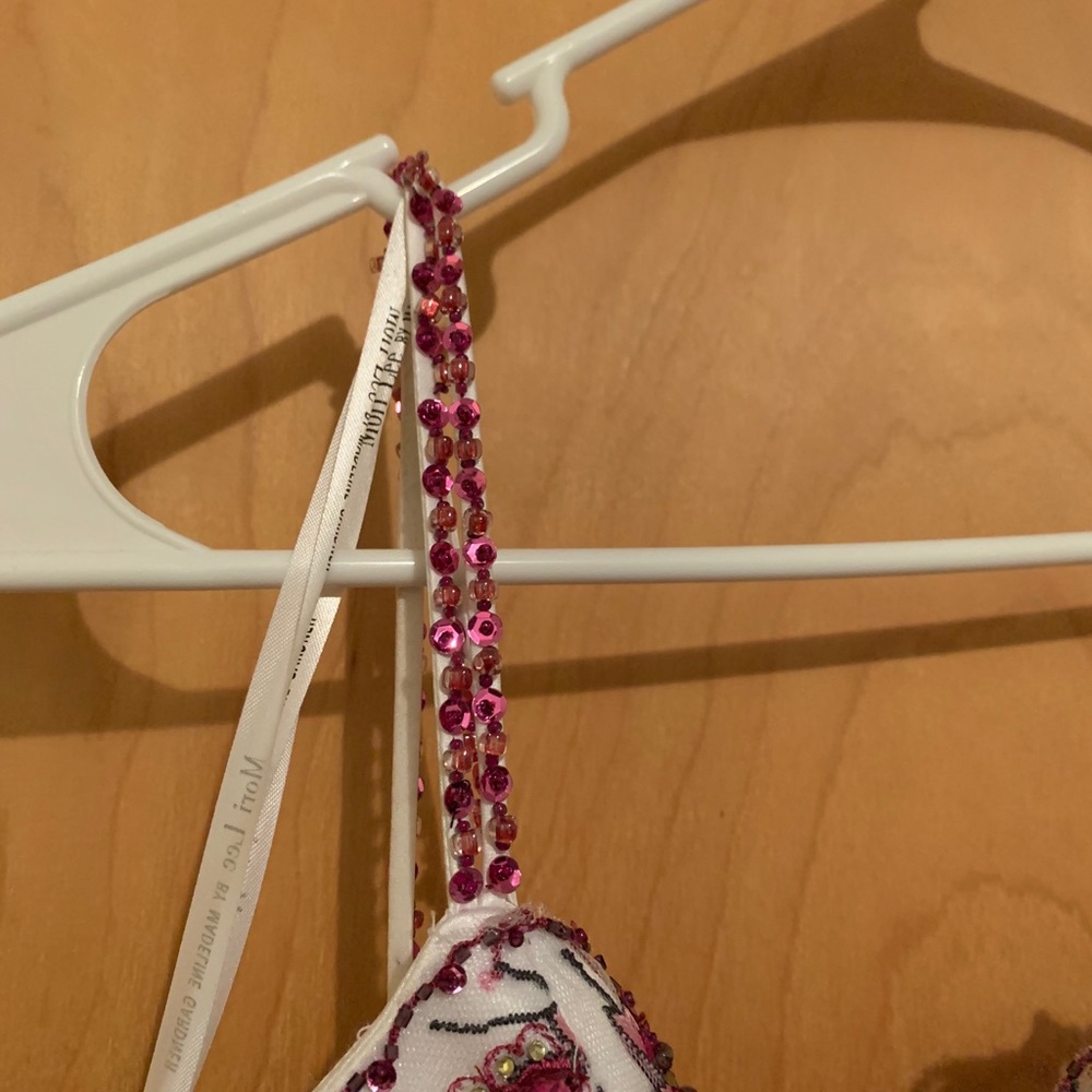 White Prom dress. - Picture 4 of 6